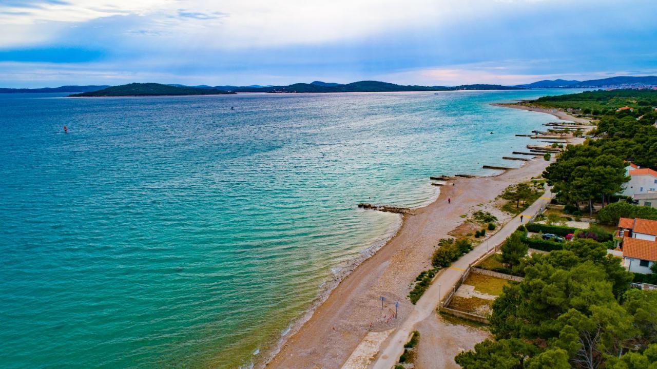 Apartment Tony - 2Bdr Beachfront Jadrija Bagian luar foto